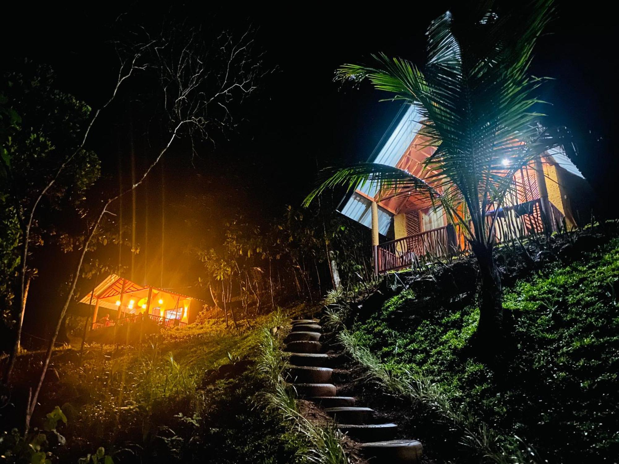 The Rainforest Hideaway 데니야야 외부 사진